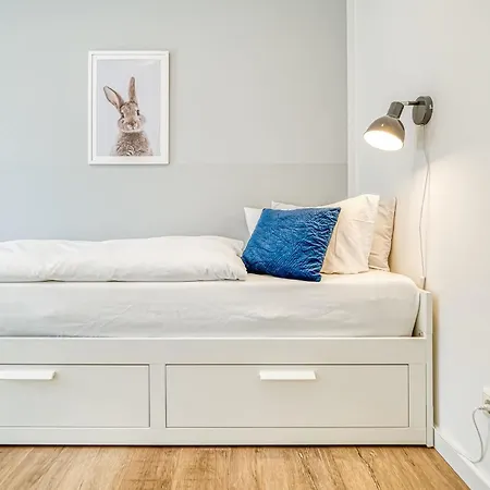 Ankerplatz 1 아파트 *